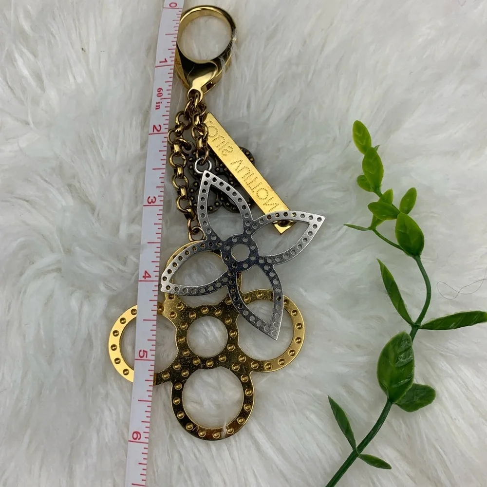 Louis Vuitton chic louis
